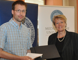 Markus Seidl and vice rector Sabine Schindler